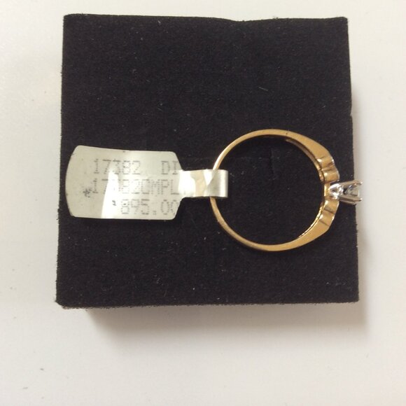 NWT STUNNING 14k GOLD & DIAMOND RING MSRP 1,295 - Picture 3 of 7